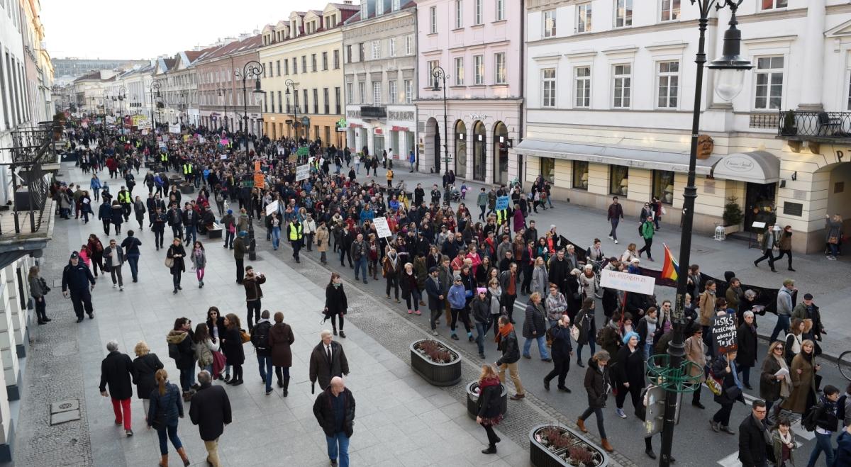 Czy protest kobiet w Polsce jest uzasadniony?