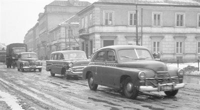 72 lata temu na ulice Warszawy wyjechały pierwsze miejskie taksówki