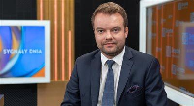"Skandaliczna decyzja". Rafał Bochenek o ustaleniach serialu "Reset" ws. zgody Tuska na współpracę SKW z FSB