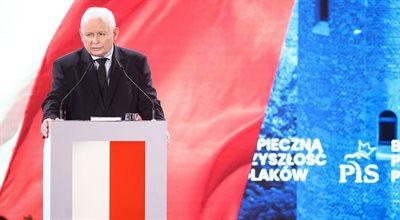 Konferencja programowa PiS w Końskich. Jarosław Kaczyński prezentuje propozycje partii