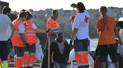 Wypadek łodzi z nielegalnymi migrantami. Zginęło 16 osób