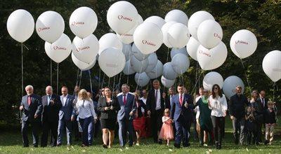 Zjednoczona Lewica z balonami zaprezentowała "jedynki". "Kaczyński stoi u bram władzy. Próbuje ją otworzyć"