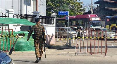 Niepokoje w Birmie. Ponad 20 dezerterów uciekło do Indii