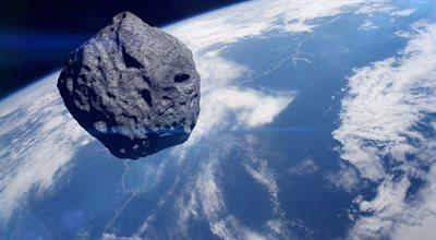 Duża asteroida przeleci blisko Ziemi. Astronomowie uspokajają