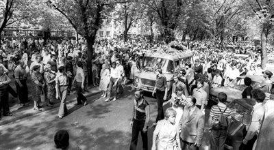 Pogrzeb Grzegorza Przemyka - manifestacja przeciw komunistycznej zbrodni