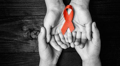 Światowy Dzień AIDS - ze śmiertelnej choroby w przewlekłą 