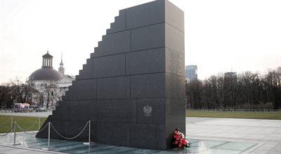 Znieważył Pomnik Ofiar Tragedii Smoleńskiej. Ziobro złożył skargę nadzwyczajną