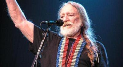 Willie Nelson coveruje Pearl Jam i Coldplay (wideo)