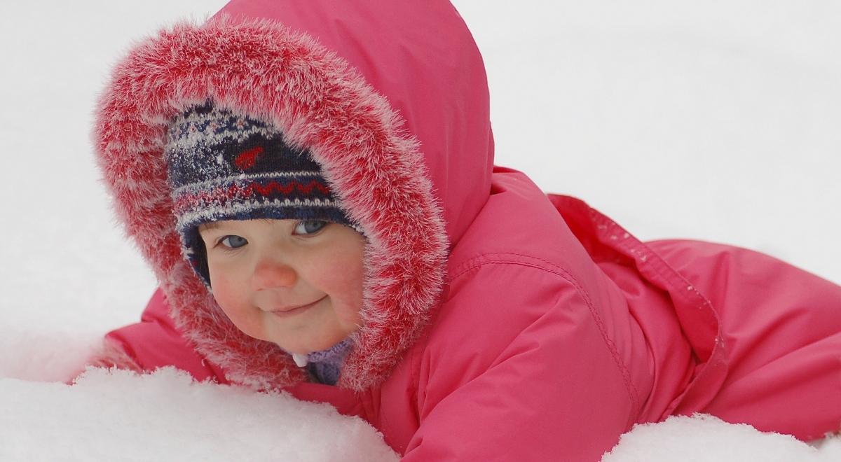 Jak dbać o atopową skórę dziecka w mroźną pogodę?