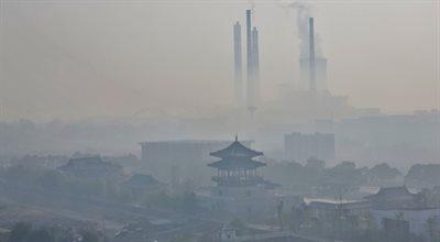 Rośnie emisja CO2 w Państwie Środka. "Ambitne cele chińskiej energetyki napotykają na znaczne przeszkody"