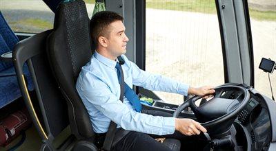 Do 1 października firmy pośredniczące w przewozie osób muszą przeprowadzić weryfikację kierowców