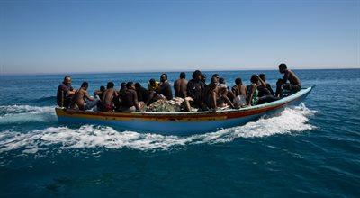 O krok od tragedii na Morzu Śródziemnym. Włoski statek uratował kilkudziesięciu migrantów