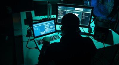Atak rosyjskiej grupy hakerskiej. "Do darknetu trafiły dane o brytyjskich obiektach wojskowych"