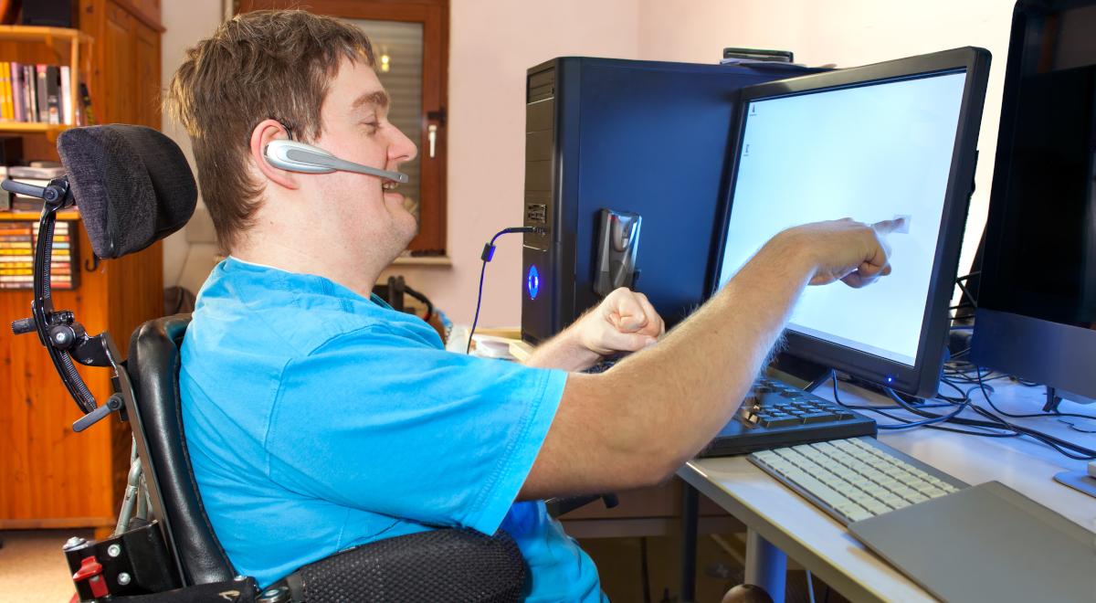 Nowe świadczenie dla osób z niepełnosprawnościami. Piotr Müller: trwają prace rządowe