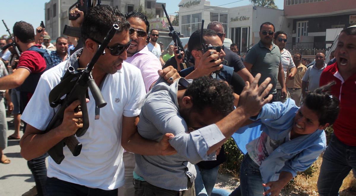 Zamach w Tunezji ma "wprowadzić kraj w zapaść"?