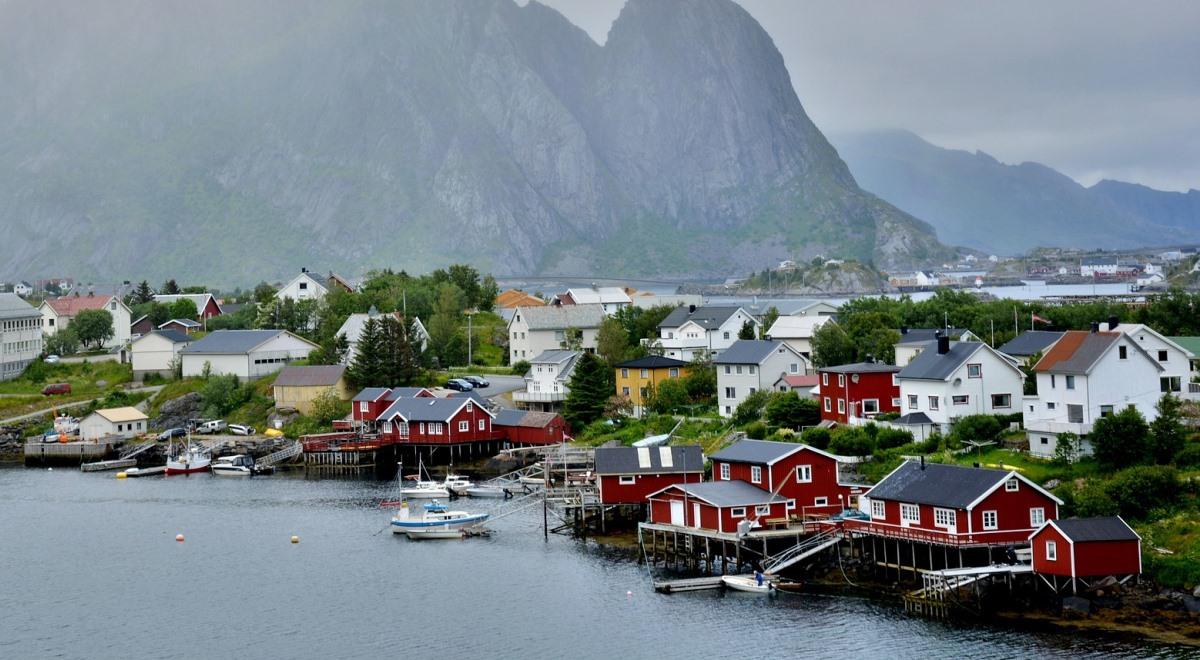 Norweski mit, czyli minusy faksowej demokracji