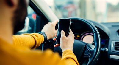 Włoski rząd zatwierdził zmiany w kodeksie drogowym. Wzrosły kary za używanie telefonu w czasie jazdy