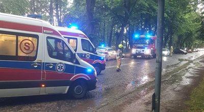 Piorun uderzył w ludzi w Rozewiu. Komentarz policji dla Polskiego Radia: ranni zostali przewiezieni do szpitali