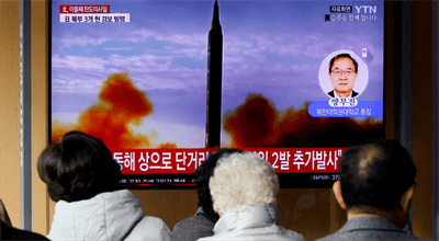 Reżim w Pjongjangu znów straszy. Kim Dzong Un nadzorował próbę rakietową