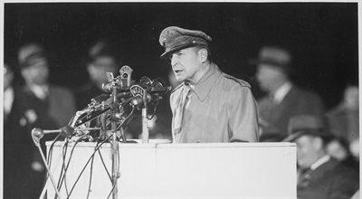 Douglas MacArthur. "Uważany przez Amerykanów za narodowego bohatera"