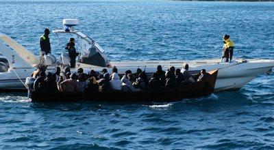 340 migrantów na pokładzie sześciu łodzi. Lampedusa tonie pod naporem migrantów