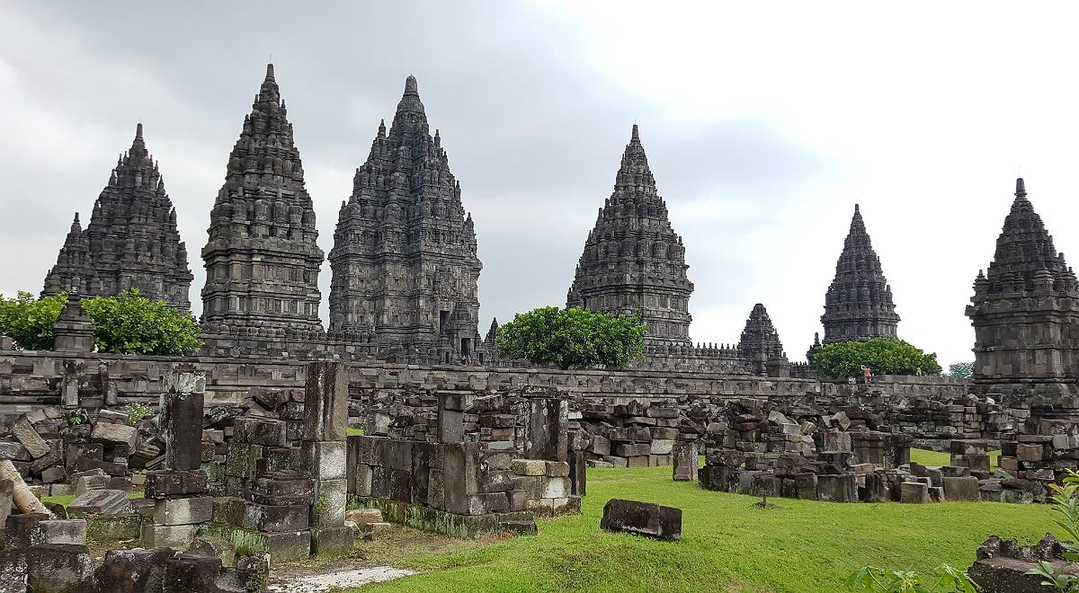 Świątynie Prambanan i Borobudur - największe skarby Jawy
