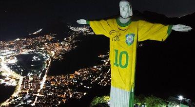 Rocznica śmierci Pelego: koszulka legendy futbolu na słynnym pomniku w Rio de Janeiro