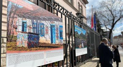 Wystawa "Polska nieoczywista" przy polskiej ambasadzie w Budapeszcie