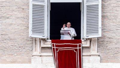 Modlitwa Anioł Pański w Watykanie. Papież Franciszek: z bólem przyjmuję informacje o ludzkim cierpieniu
