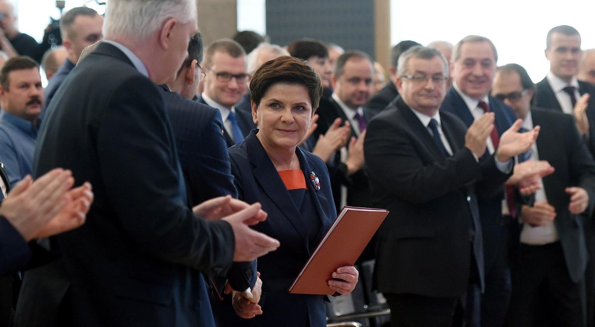 Rok pracy rządu Beaty Szydło. Którzy ministrowie zasłużyli na pochwały?
