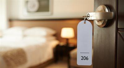 W hotelach coraz mniej gości, spada liczba rezerwacji. Znamy dane