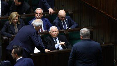 Zwycięstwo Zjednoczonej Prawicy, pięć ugrupowań w Sejmie. Jest nowy sondaż