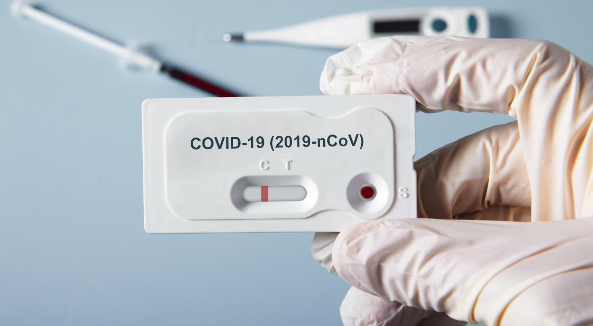 Czy warto wykonać komercyjny test na koronawirusa?