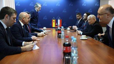 Warszawa: trwa spotkanie prezesa PiS z liderem hiszpańskiej partii Vox