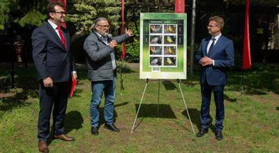 Poczta Polska i warszawskie zoo zaprezentowały znaczki "Ptaki polskich parków"