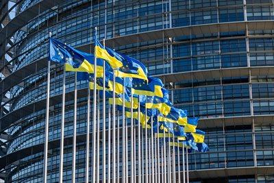 Komisja Europejska rekomenduje start rozmów akcesyjnych z Ukrainą i Mołdawią