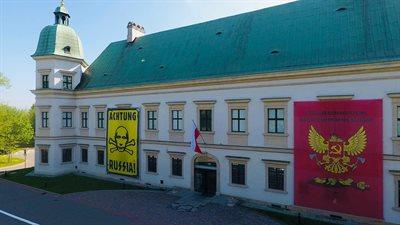 „Dzień zwycięstwa”. Prace ukraińskiego artysty na Zamku Ujazdowskim w Warszawie