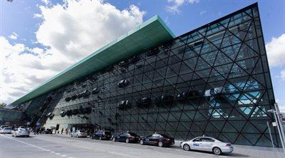 Lotnisko w Krakowie wznowiło pracę. Alarm przeciwpożarowy odwołany