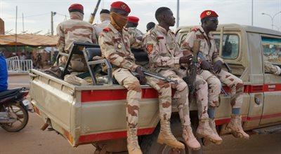 Francja wycofa żołnierzy z Nigru. Ekspert: Rosjanie próbują nawiązać współpracę z huntą