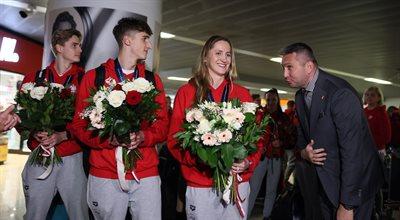 Medaliści MŚ w pływaniu wrócili do Polski. Niektórzy myślami są już na igrzyskach olimpijskich