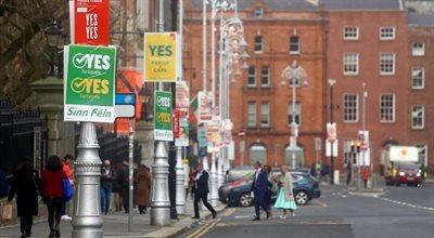Niska frekwencja w referendum w Irlandii. Zadano kontrowersyjne pytania