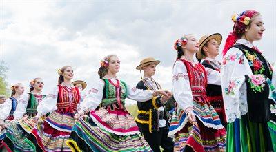 Polonez z certyfikatem UNESCO. Ten taniec to polska tradycja o symbolicznym wymiarze