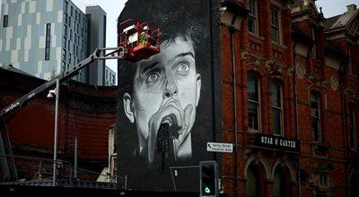 Słynny mural z Ianem Curtisem wrócił do krajobrazu Manchesteru