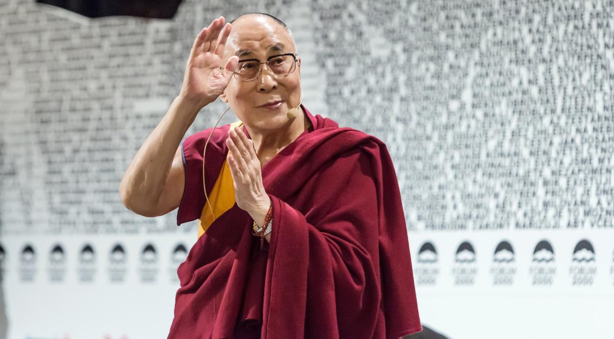 Dalai Lama i jego przekaz na debiutanckiej płycie 