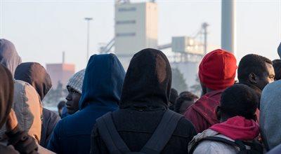Francja: starcia między imigrantami pod Calais. Kilkadziesiąt osób rannych