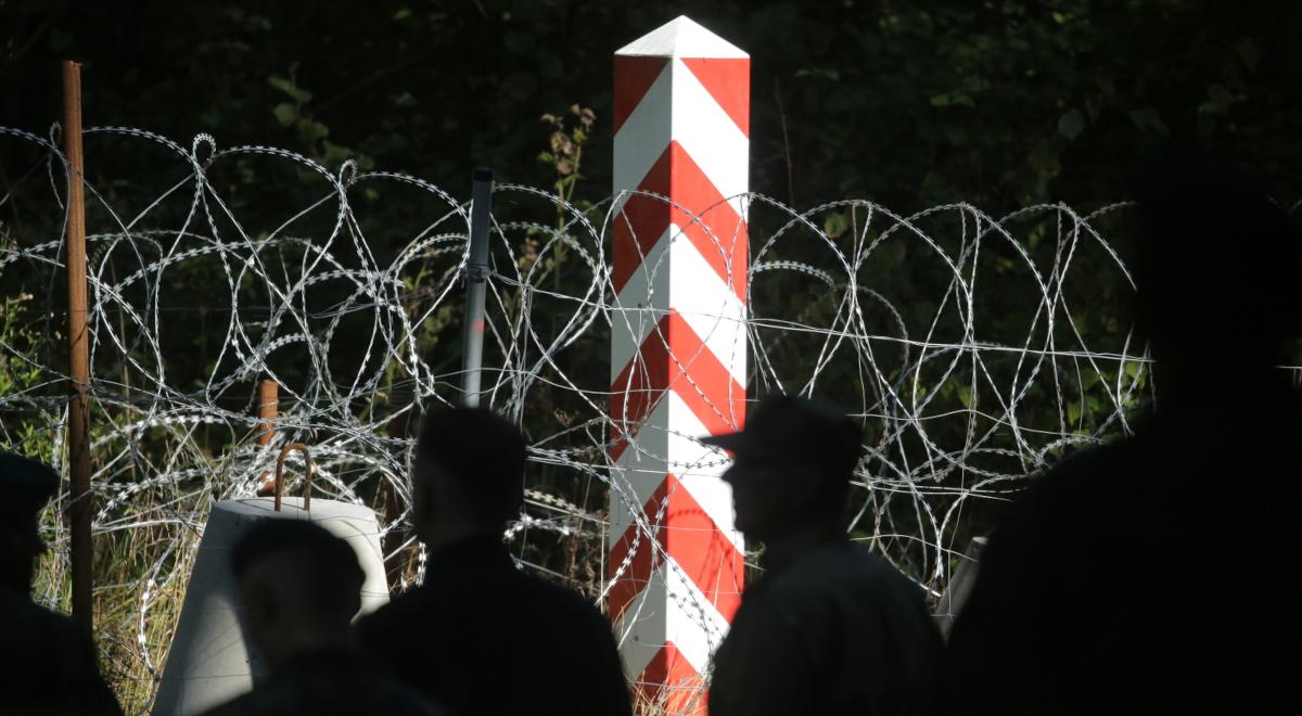 "Jesteśmy przygotowani na scenariusze kreowane przez drugą stronę" mówią żołnierze na granicy polsko-białoruskiej