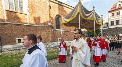 Uroczystość Bożego Ciała. W Warszawie procesja wraca na tradycyjną trasę