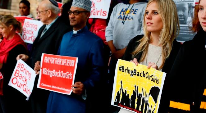 Dziewczynki porwane przez islamistów. Świat zmusza Nigerię do działań