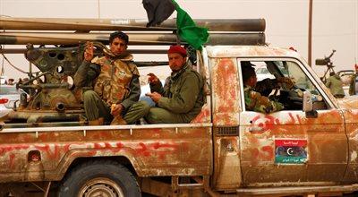 Nowy rozdział wojny w Libii. Kolejna ofensywa i plan pokojowy