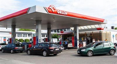 Ekspert: niski poziom cen paliw to efekt kontraktów, które Orlen zawarł kilka miesięcy temu